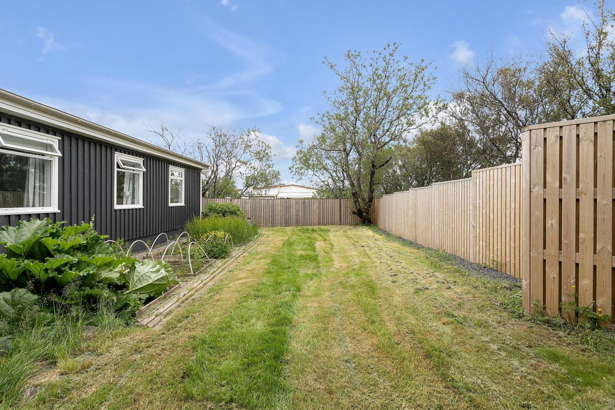House - Villa With Garden And Hot Tub, 2 Min From Reykjavik Garthabaer Extérieur photo