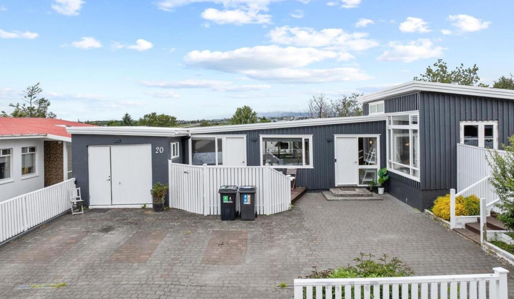 House - Villa With Garden And Hot Tub, 2 Min From Reykjavik Garthabaer Extérieur photo