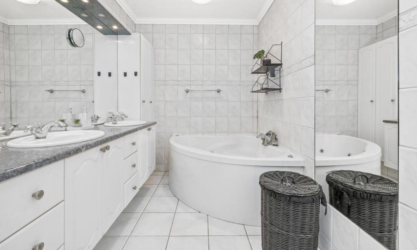 House - Villa With Garden And Hot Tub, 2 Min From Reykjavik Garthabaer Extérieur photo