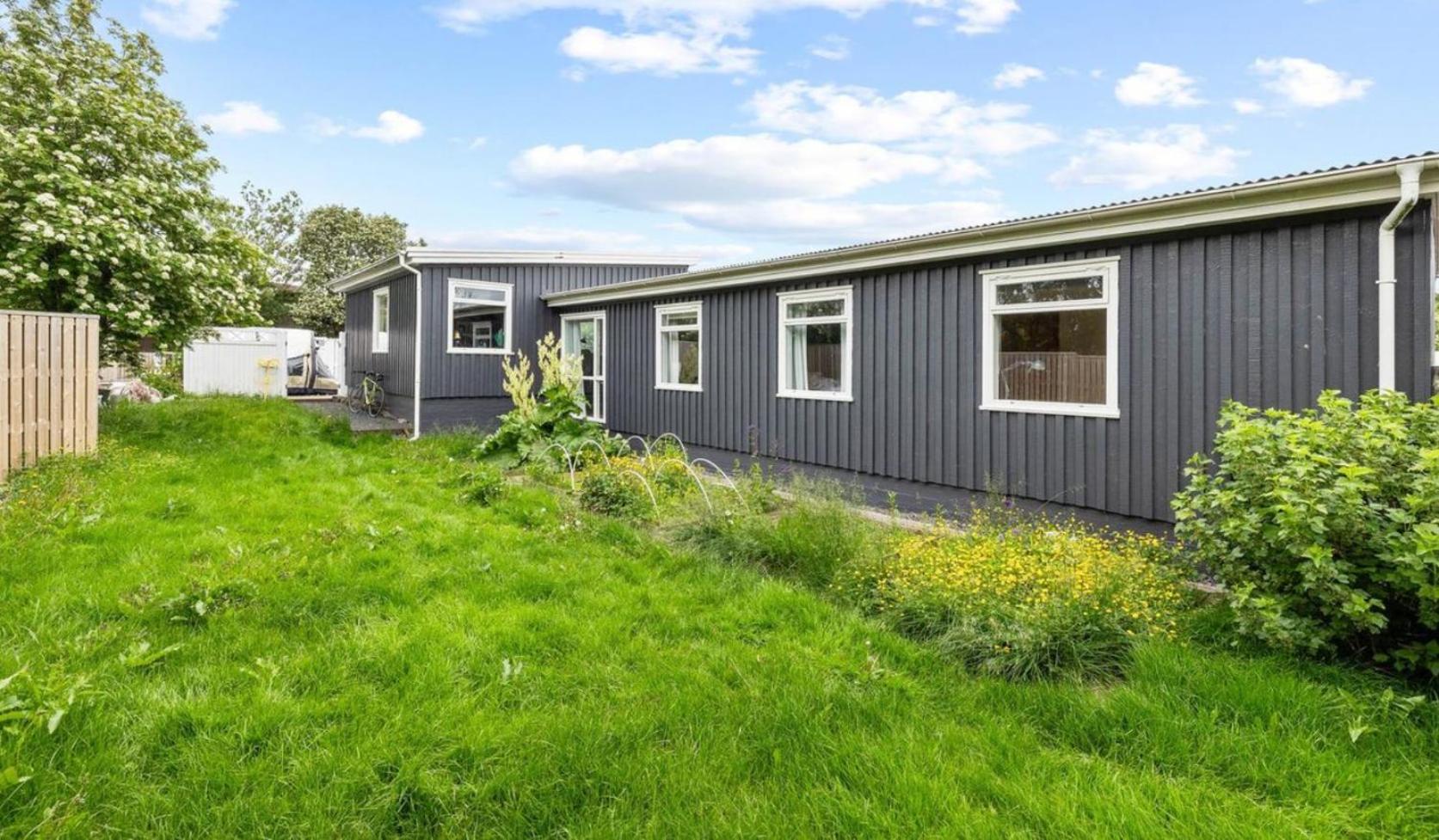 House - Villa With Garden And Hot Tub, 2 Min From Reykjavik Garthabaer Extérieur photo